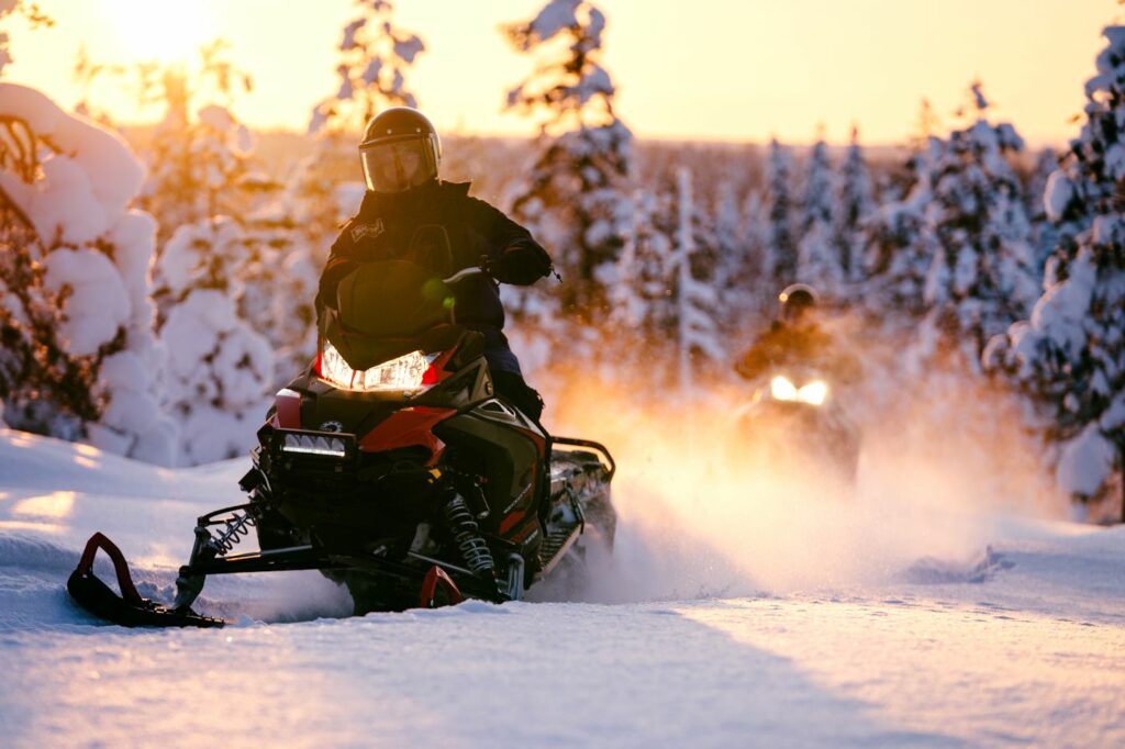 ${uiTranslations.tripPhoto} 7