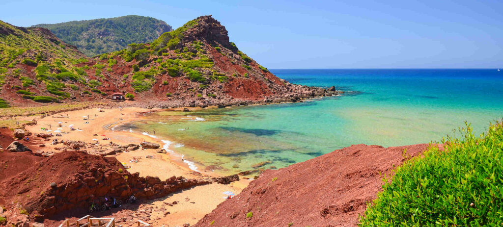 ${uiTranslations.tripPhoto} 4