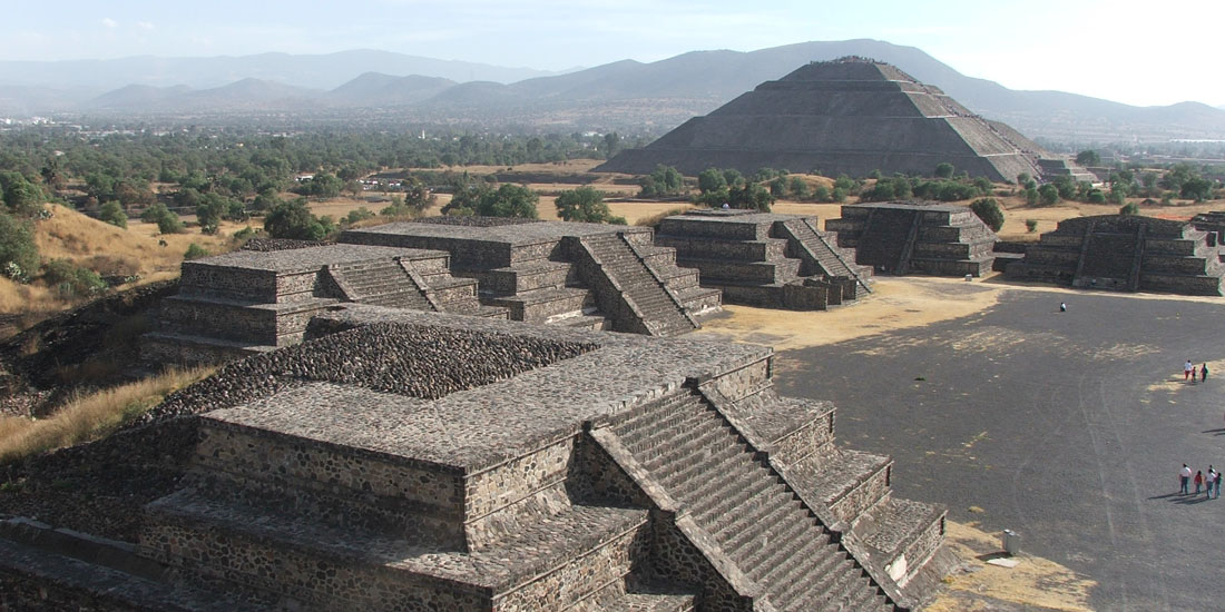 ${uiTranslations.tripPhoto} 3