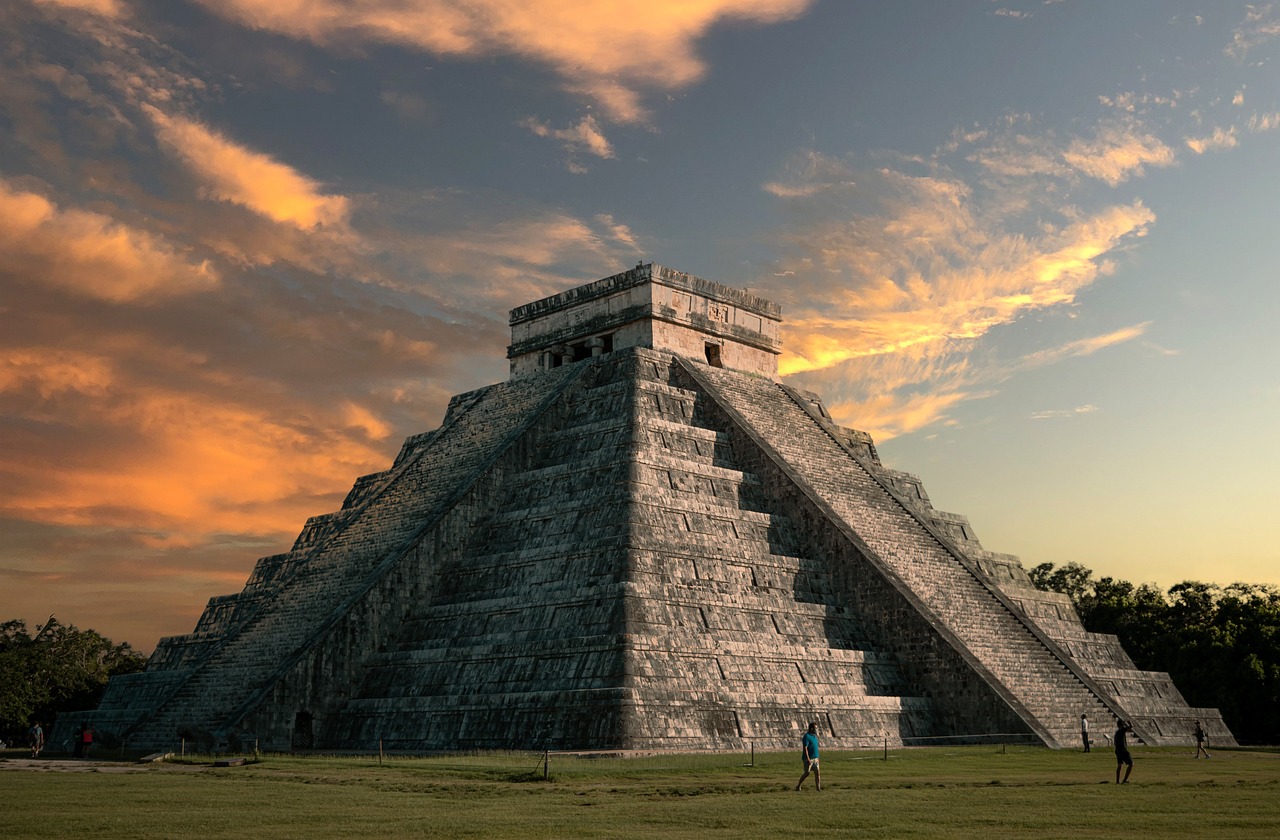 Autour des merveilles du monde : Chichén Itzá