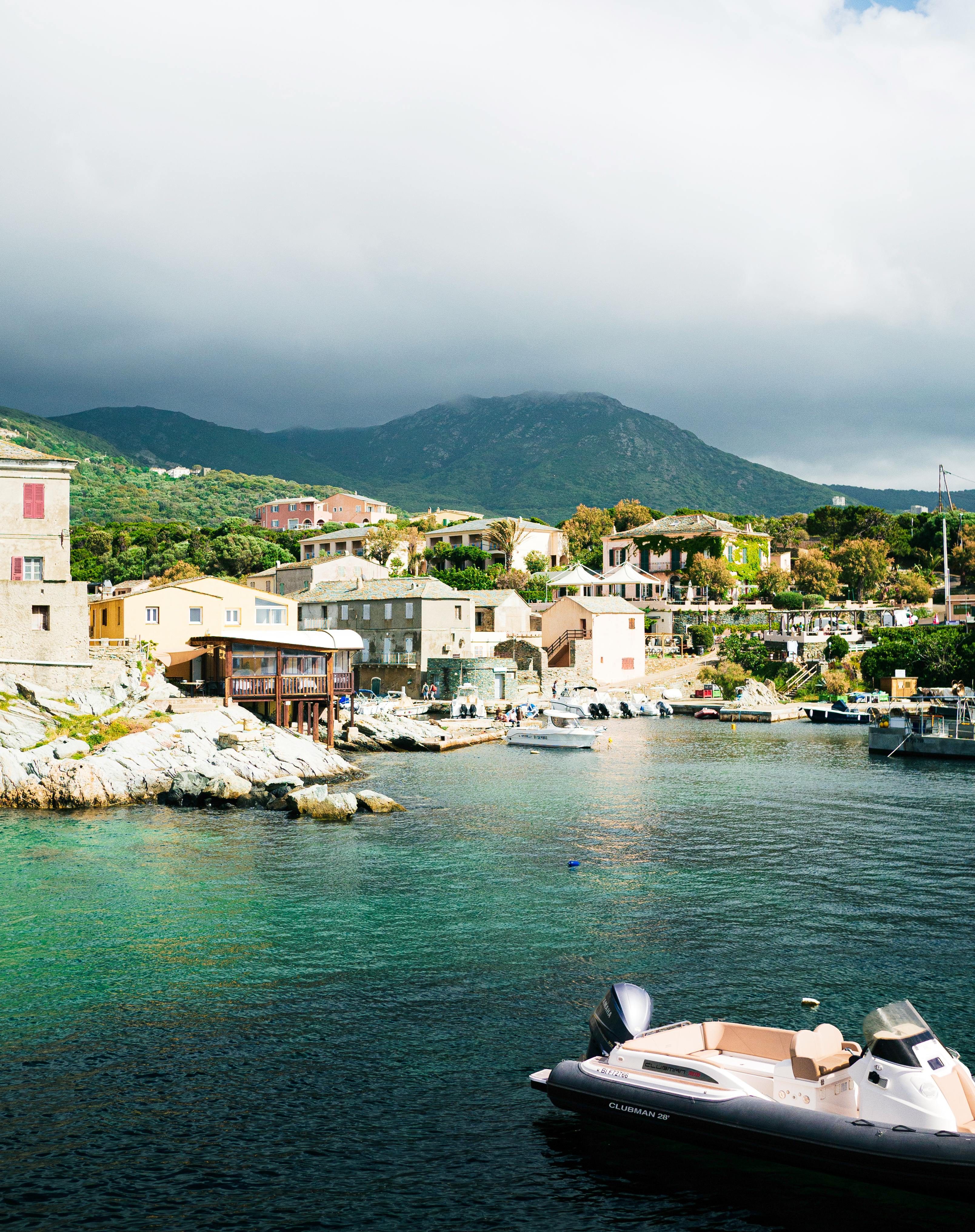 ${uiTranslations.tripPhoto} 5