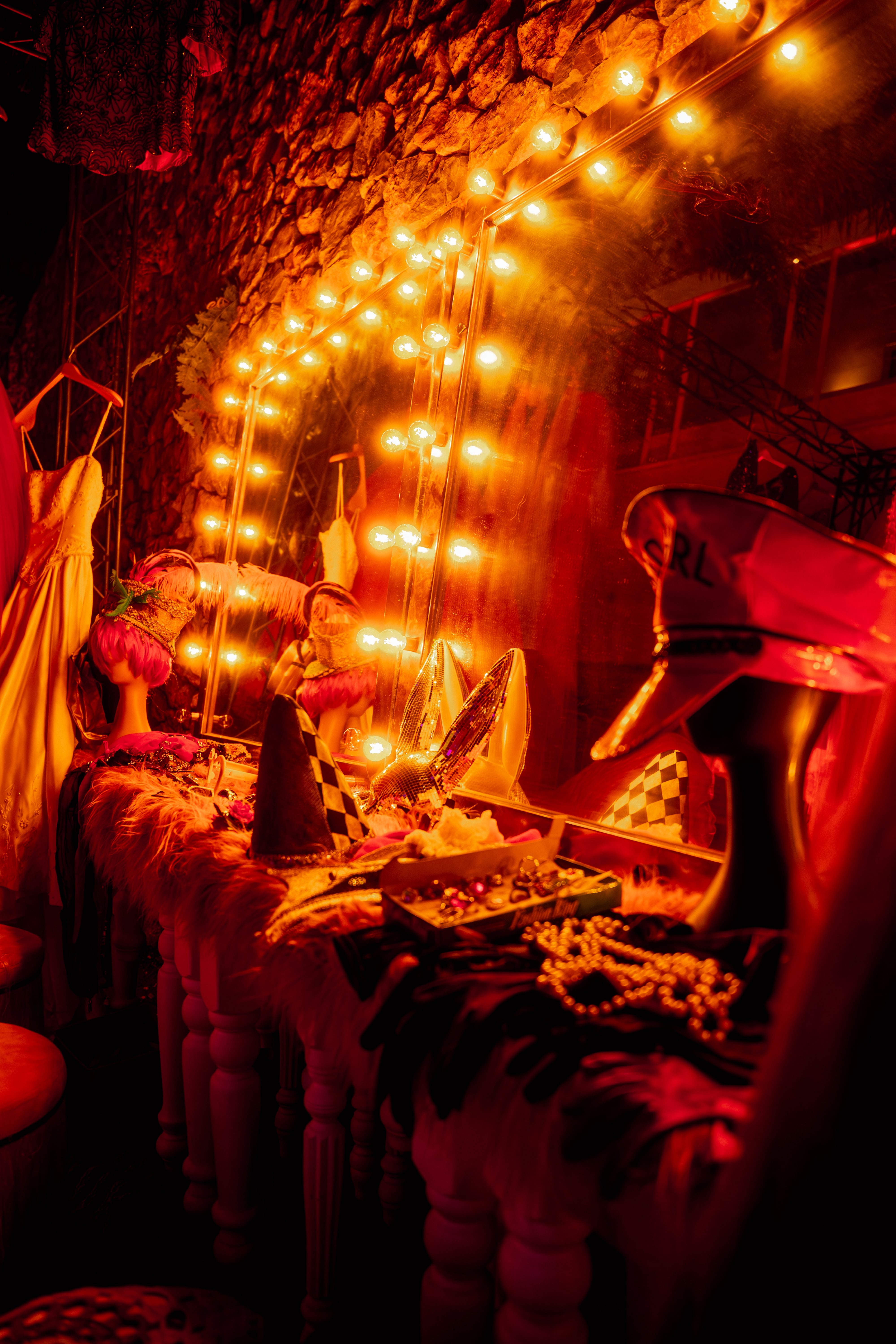 1618 Productions 35 Min