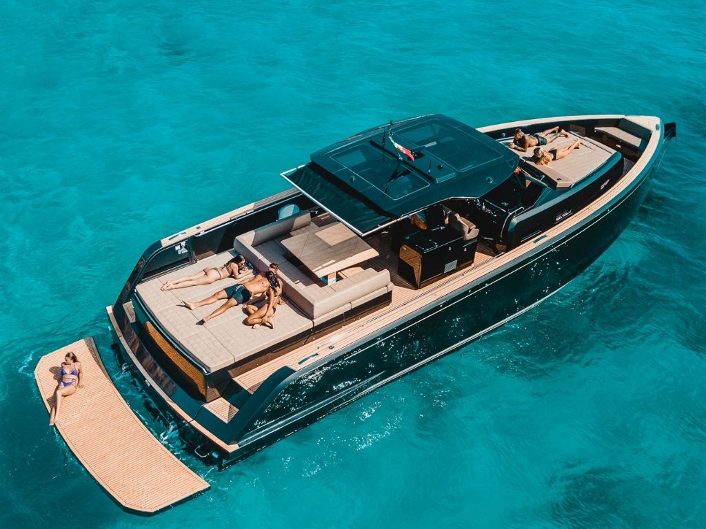 Yacht & Boat Charters